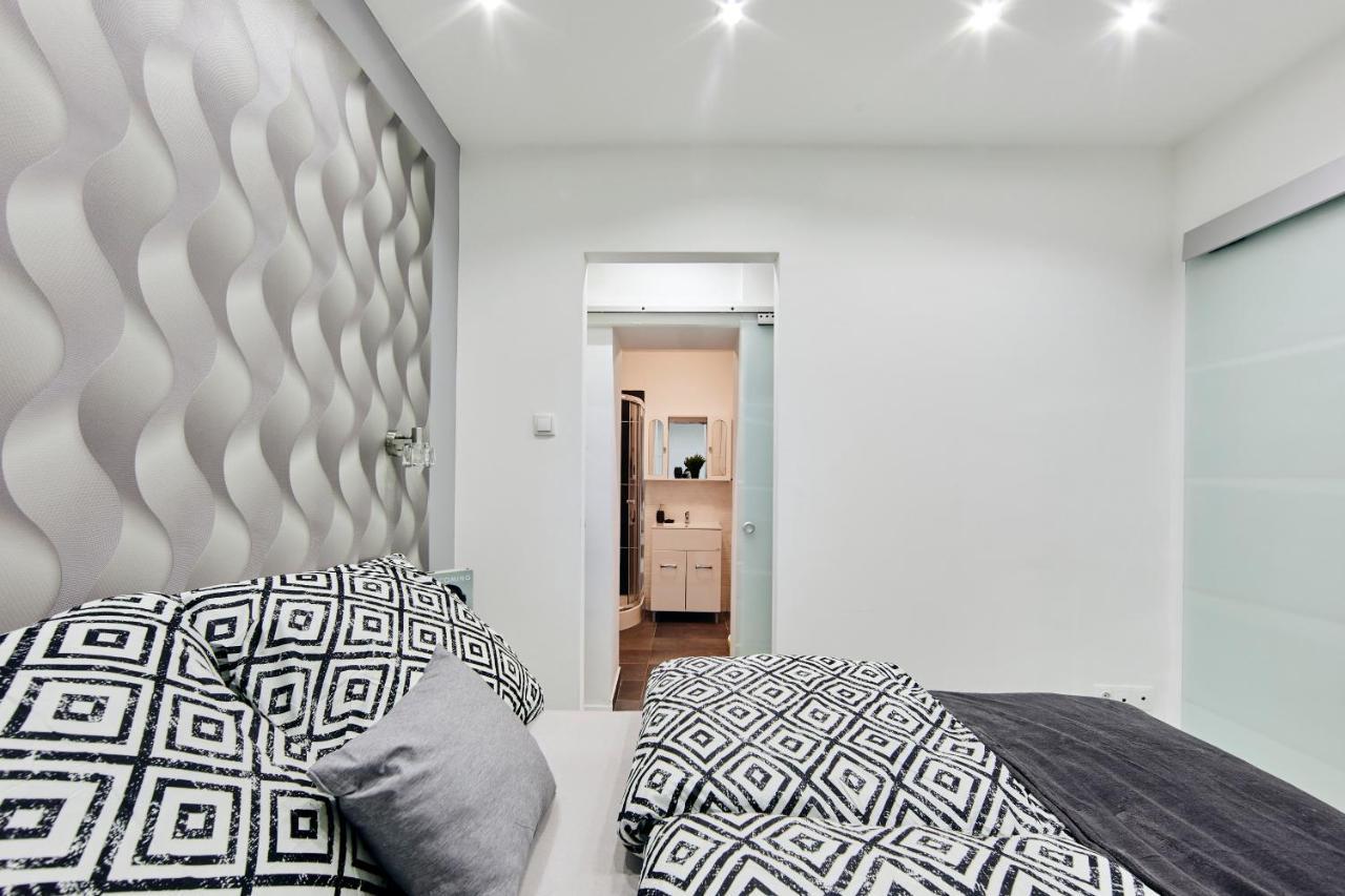 Garibaldi Apartment Budapest Eksteriør billede