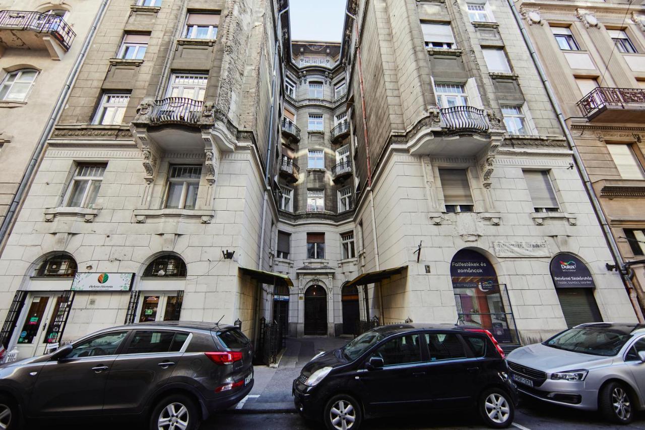 Garibaldi Apartment Budapest Eksteriør billede