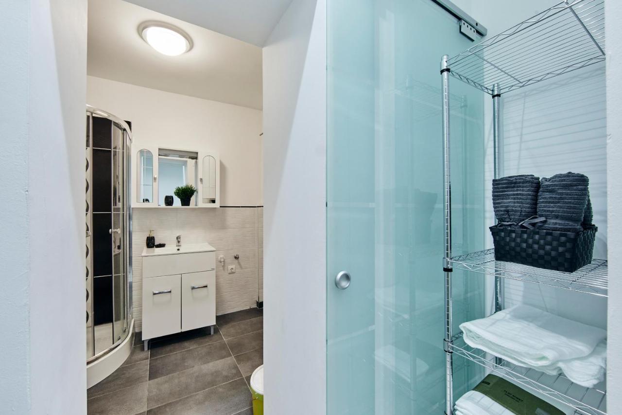 Garibaldi Apartment Budapest Eksteriør billede