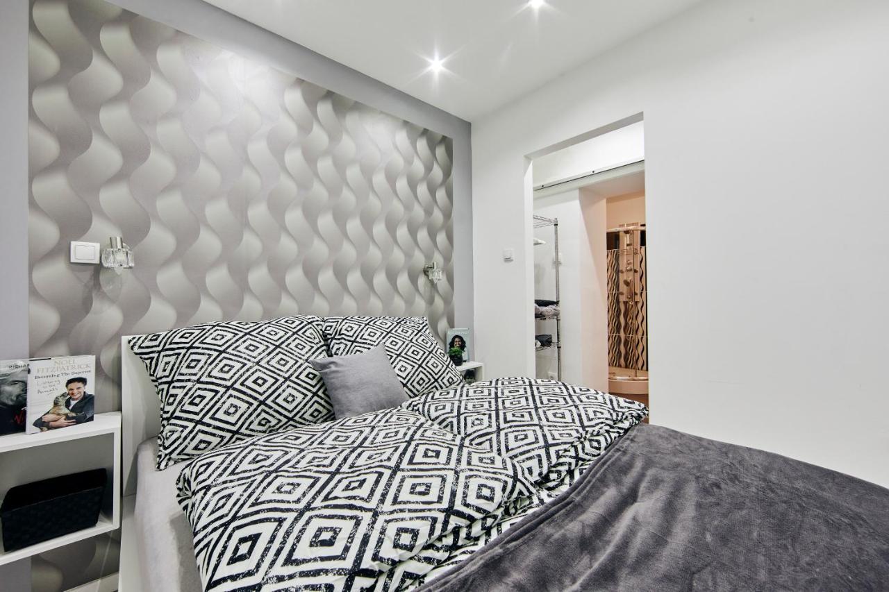 Garibaldi Apartment Budapest Eksteriør billede